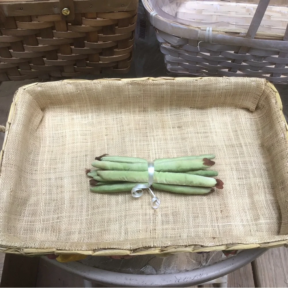 N/A wicker basket
